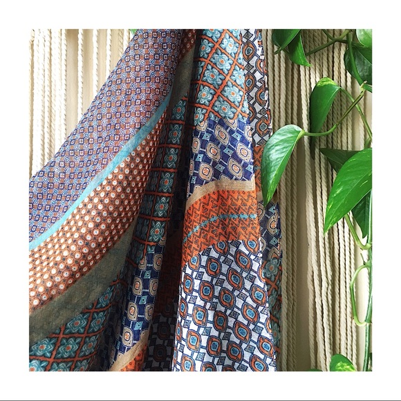 🎉Host Pick🎉 NWOT Multicolour Bohemian Shawl Scarf - Picture 2 of 5